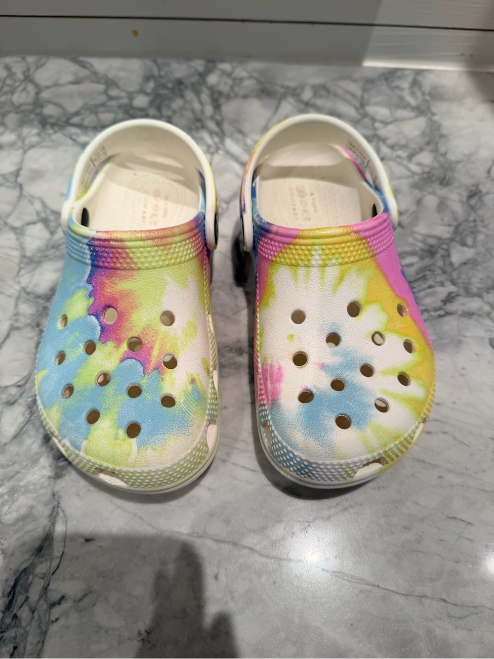 CROCS Kids Tie-Dye Clogs in Pastel Rainbow